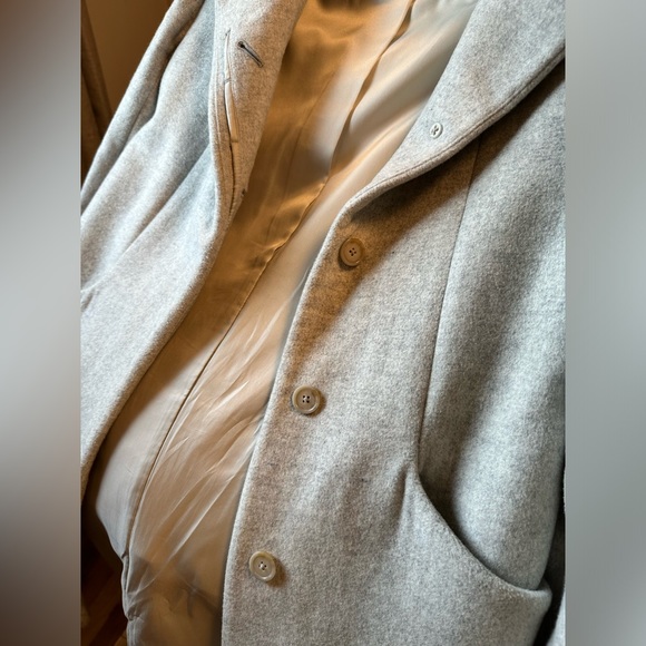 Wilfred the Cocoon Coat - Picture 3 of 4